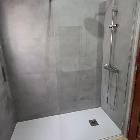 Single Near Lisbon & Sintra Homestay