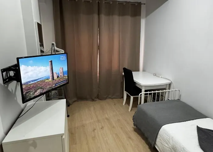 Single Near Lisbon & Sintra Homestay