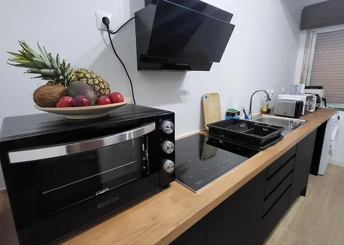 Single Near Lisbon & Sintra