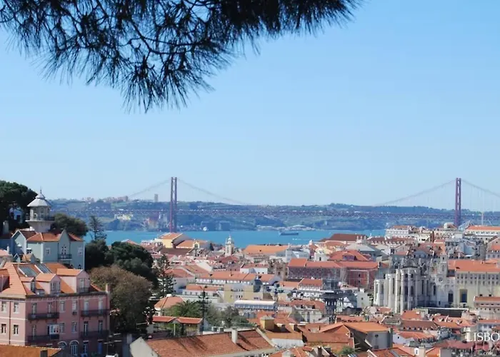 Homestay Double Room Near Sintra & Lisbon Queluz
